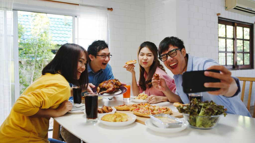 Bữa tiệc dành cho phái nữa là một món quà thiết thực nhưng ý nghĩa