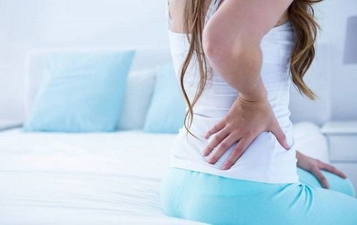 sau sinh bị đau lưng
