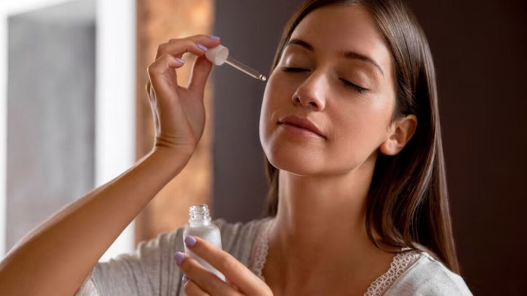 Nên sử dụng các sản phẩm phục hồi da chất lượng, duy trì đều đặn để đạt hiệu quả
